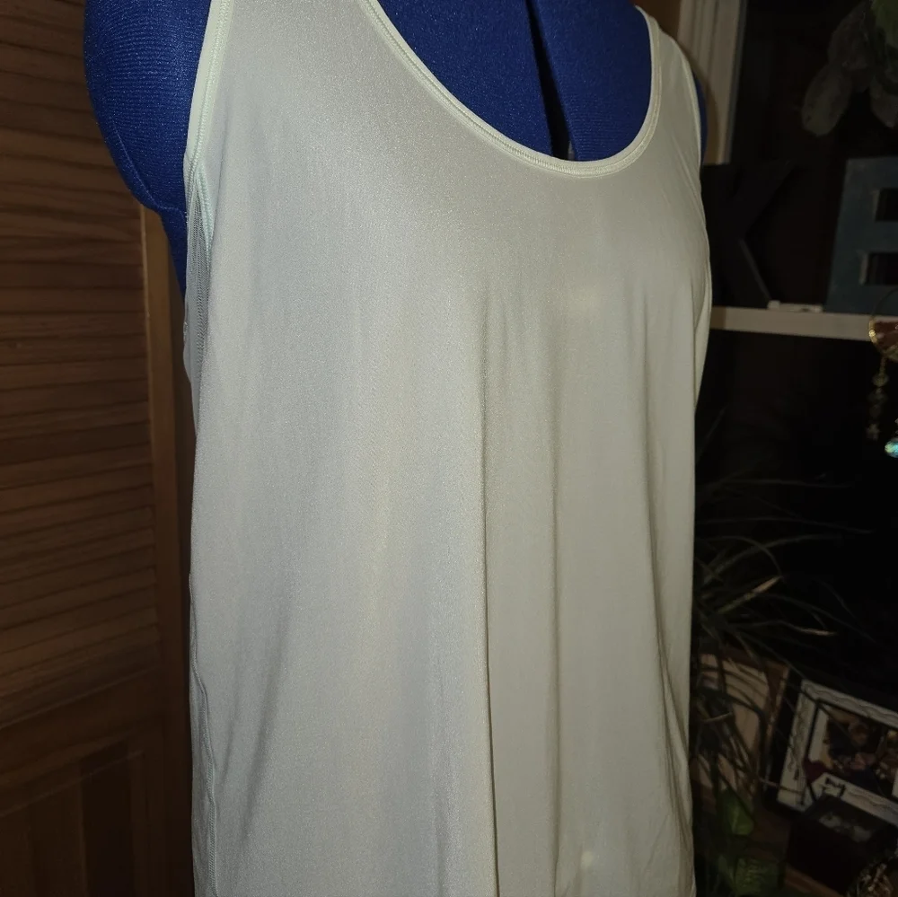 Lululemon Athletica Sculp Tank Light Sage Gym Tank Top